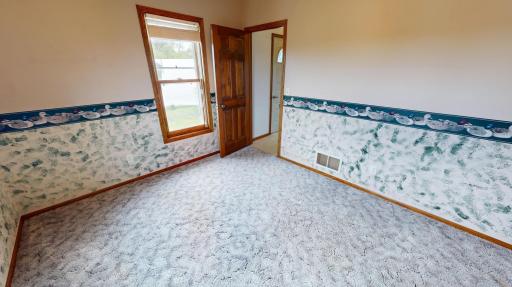 411 60th Avenue NE, Willmar, MN 56201