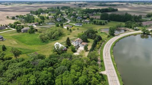 411 60th Avenue NE, Willmar, MN 56201