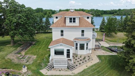 411 60th Avenue NE, Willmar, MN 56201