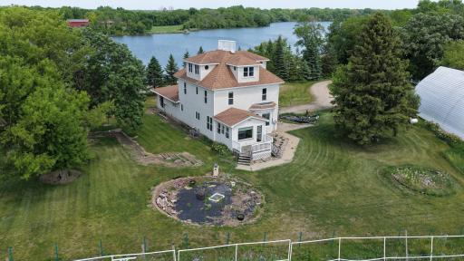 411 60th Avenue NE, Willmar, MN 56201