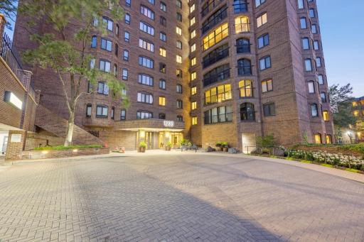 1235 Yale Place, 1701, Minneapolis, MN 55403
