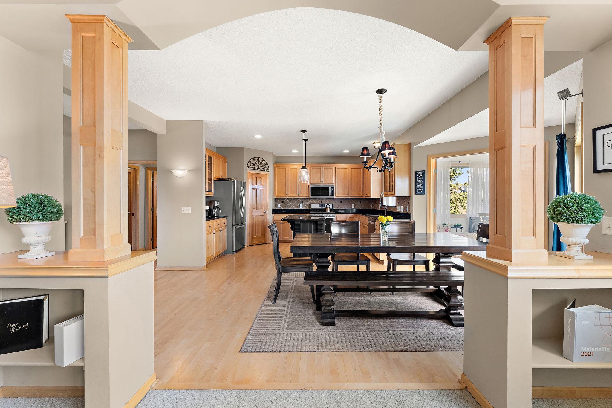 Custon Arch to Great Room.jpg