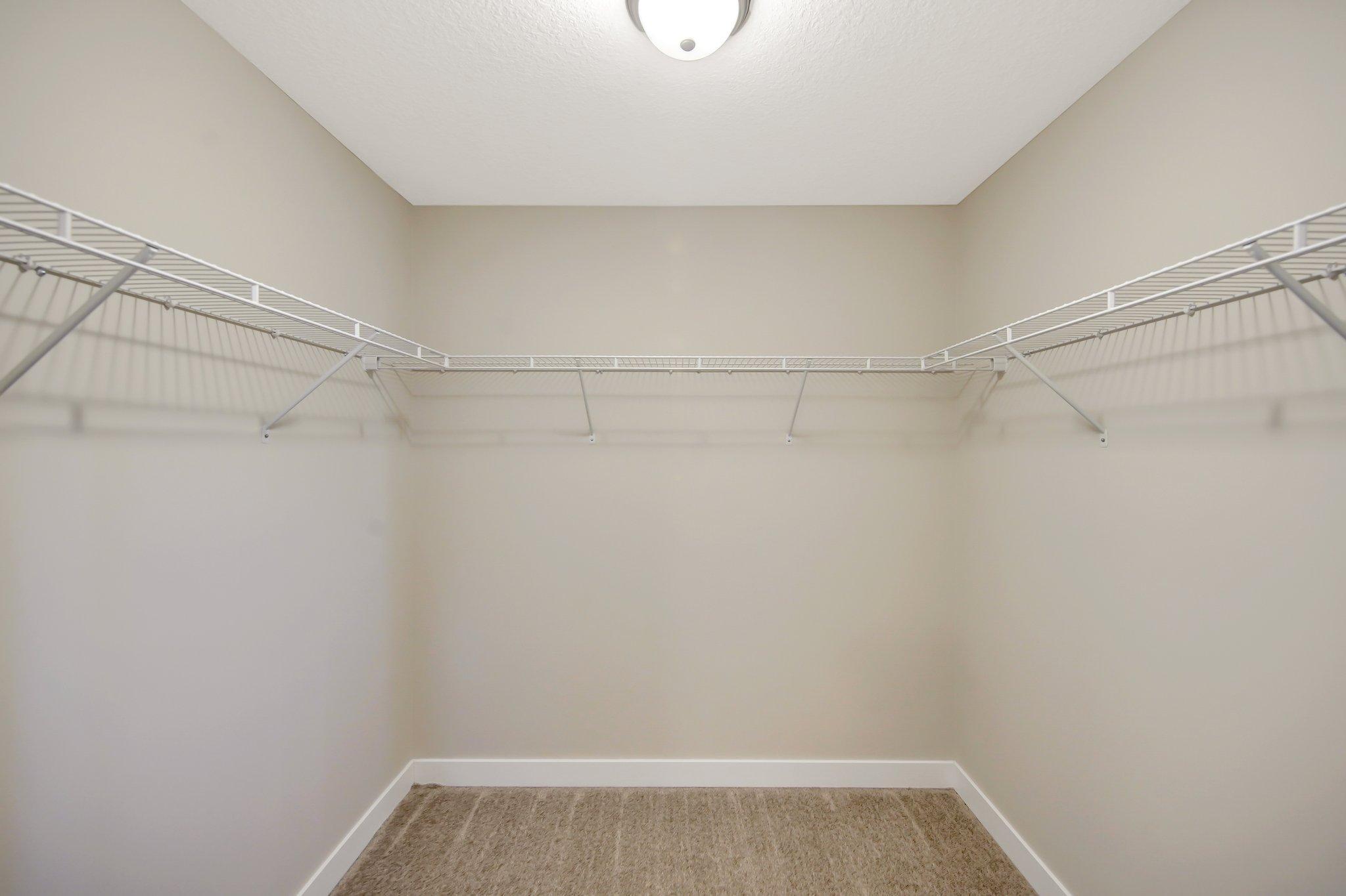 Master Bedroom Walk In Closet