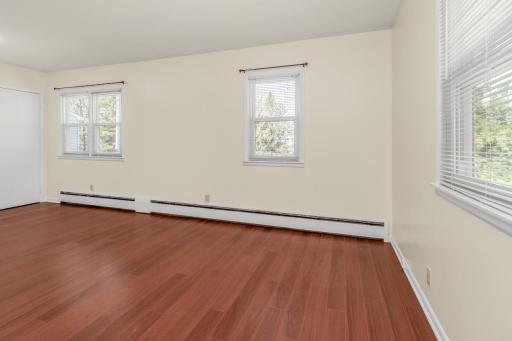 105 Warner Avenue S, Willernie, MN 55090