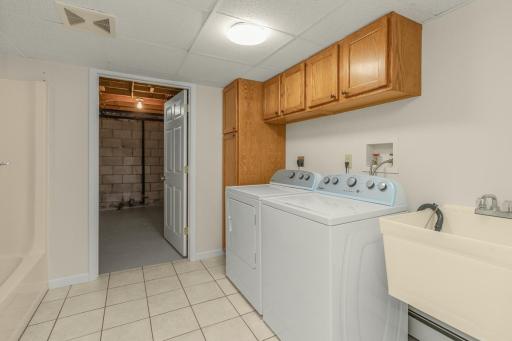 105 Warner Avenue S, Willernie, MN 55090