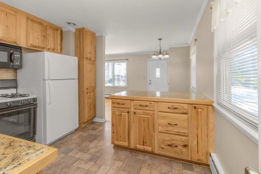 105 Warner Avenue S, Willernie, MN 55090