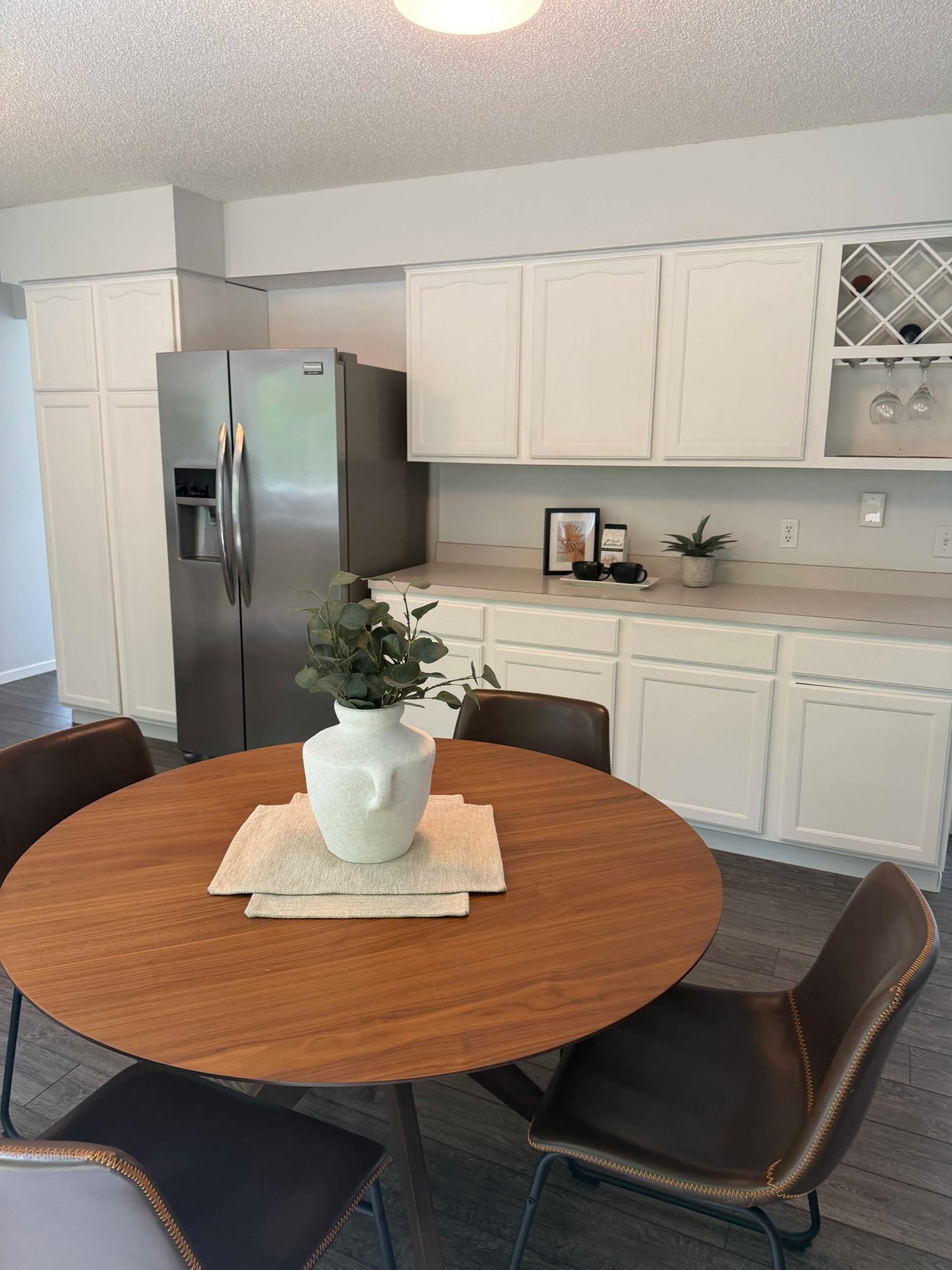 Dining room.jpg