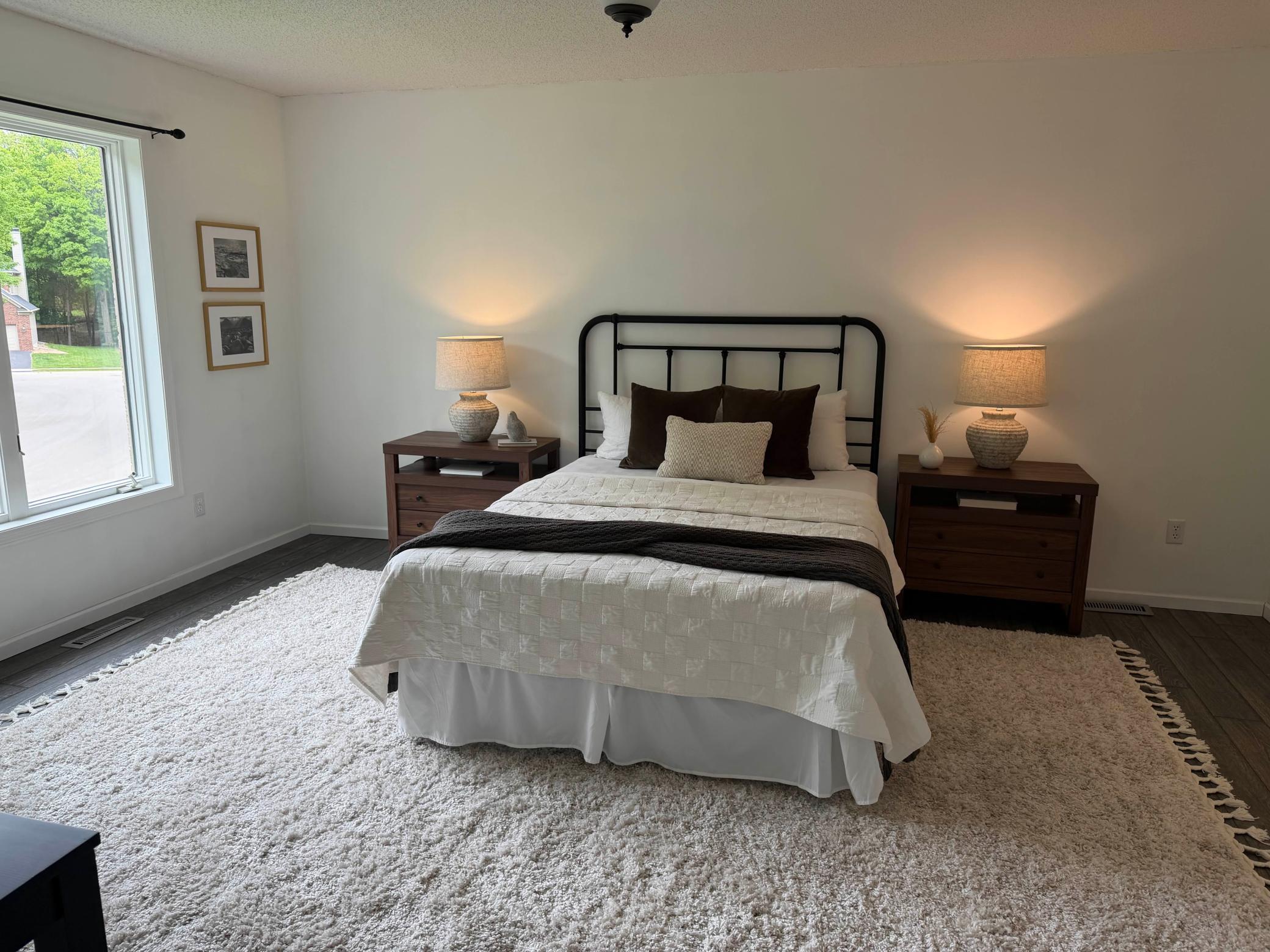 primary bedroom.jpg
