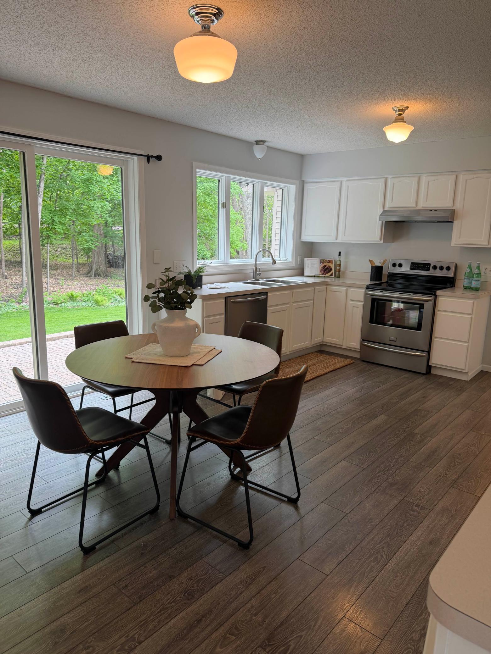 diningrm & kitchen.jpg