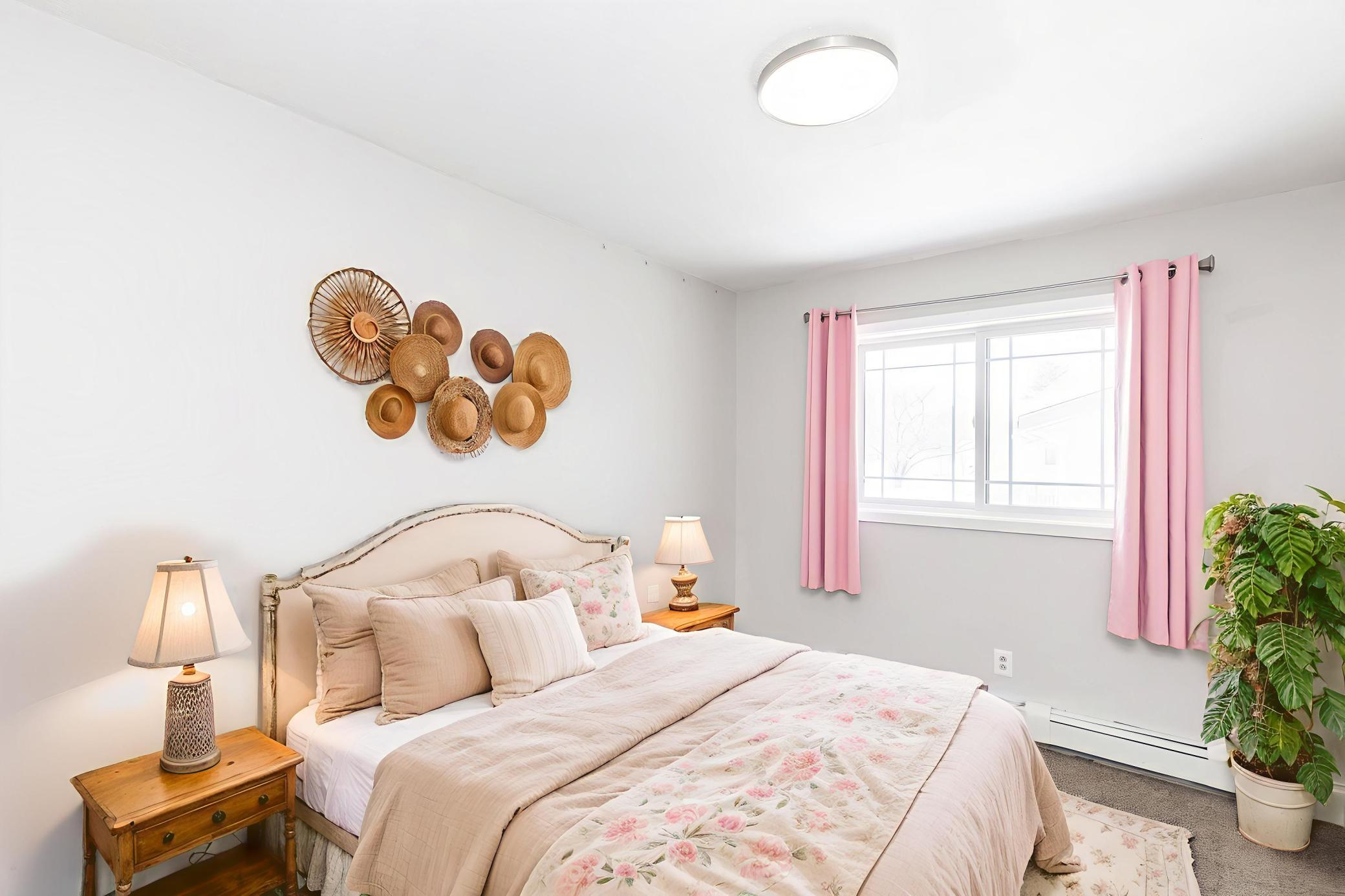 228-20-Bedroom-Farmhouse-12.jpg
