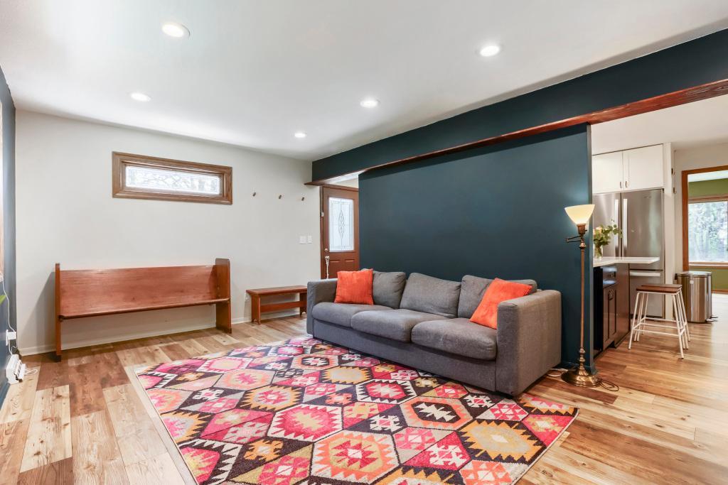 Another view of great Living Room.jpg