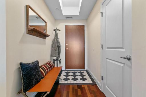 100 3rd Avenue S, 1703, Minneapolis, MN 55401