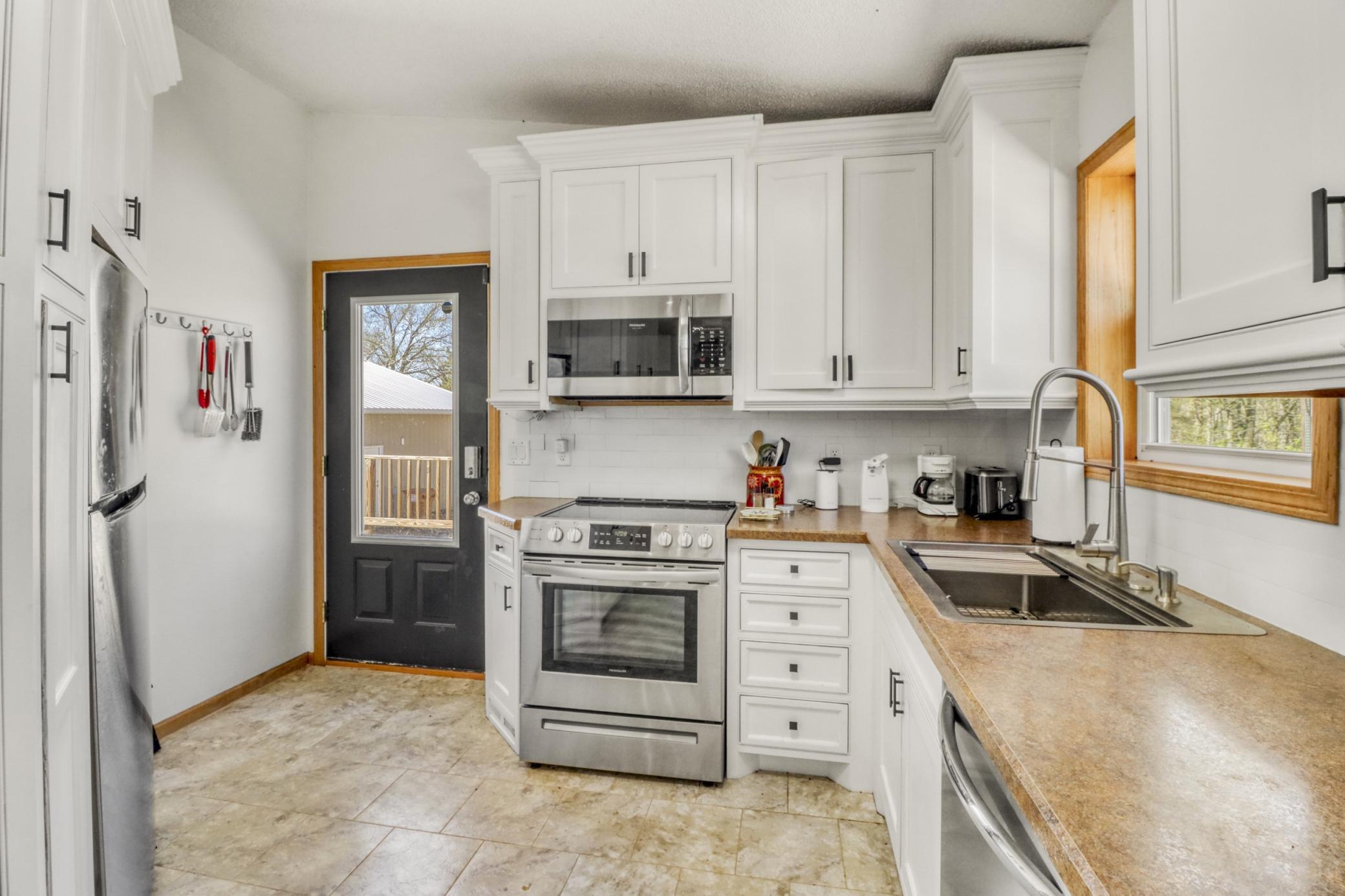 Kitchen1_4.JPG