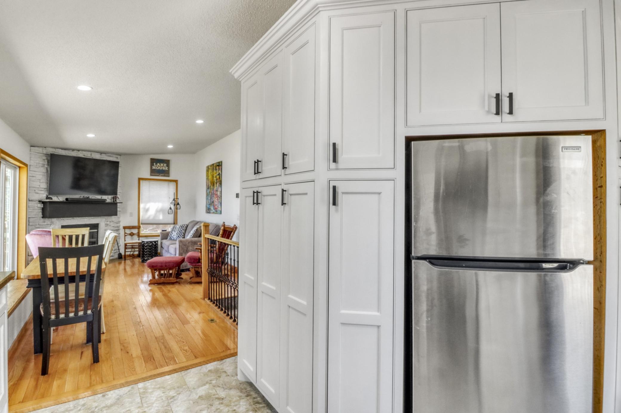 Kitchen1_3.JPG