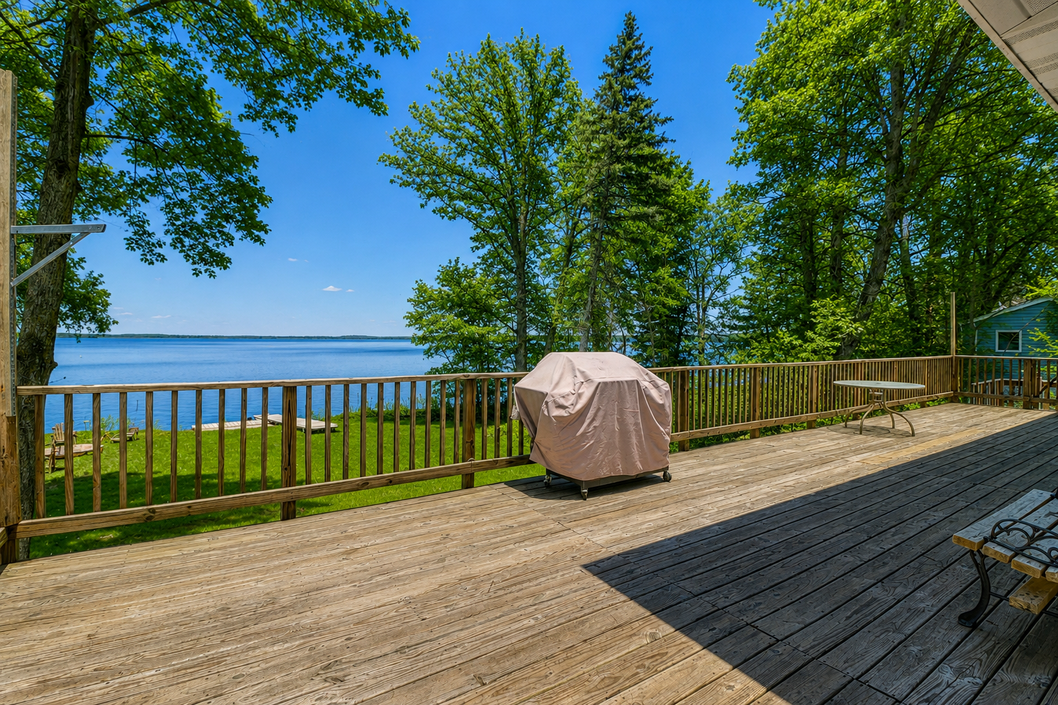 Exterior Deck 1_2 AI,.png