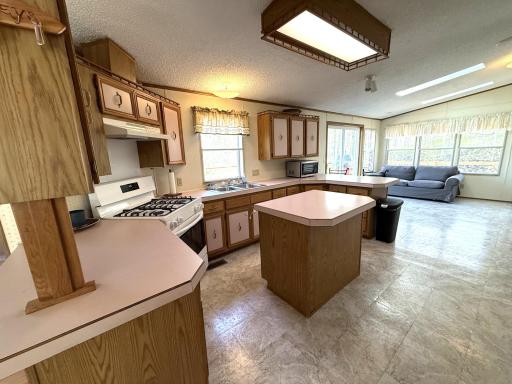 54167 Oak Tree Drive, Kerrick, MN 55756