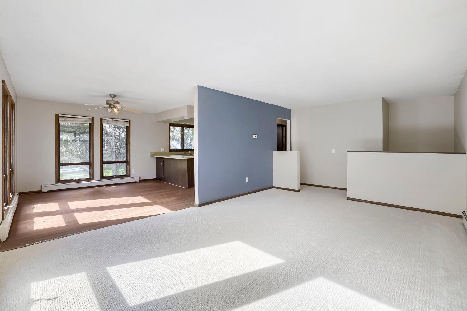 17012 Lexington Avenue NE - Web Quality - 010 - 07 Living Room.jpg