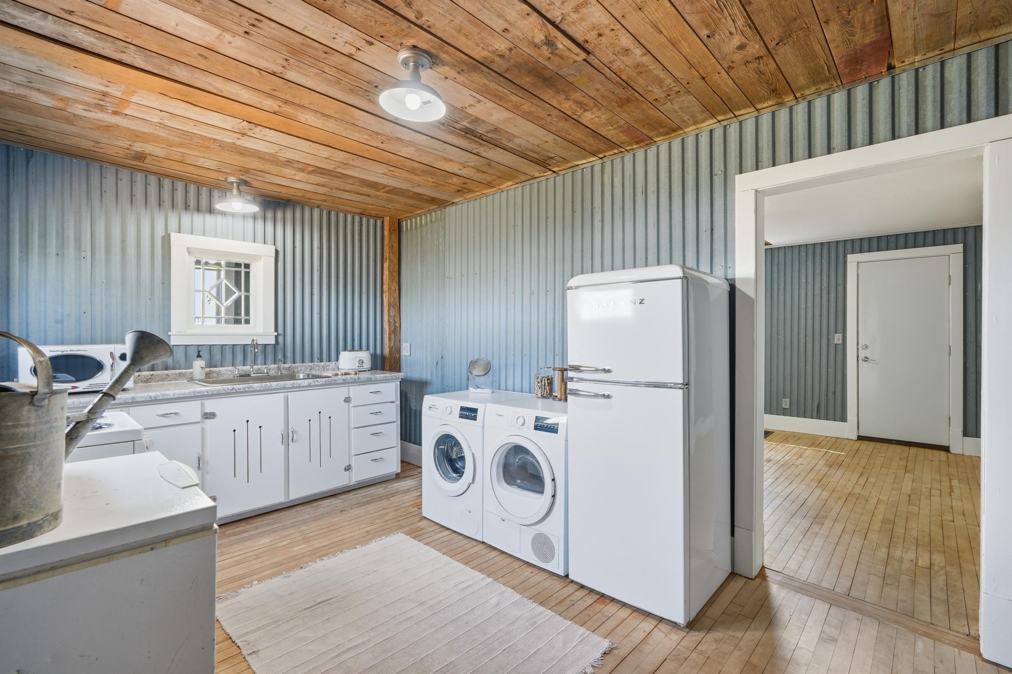 08-Kitchen.jpg
