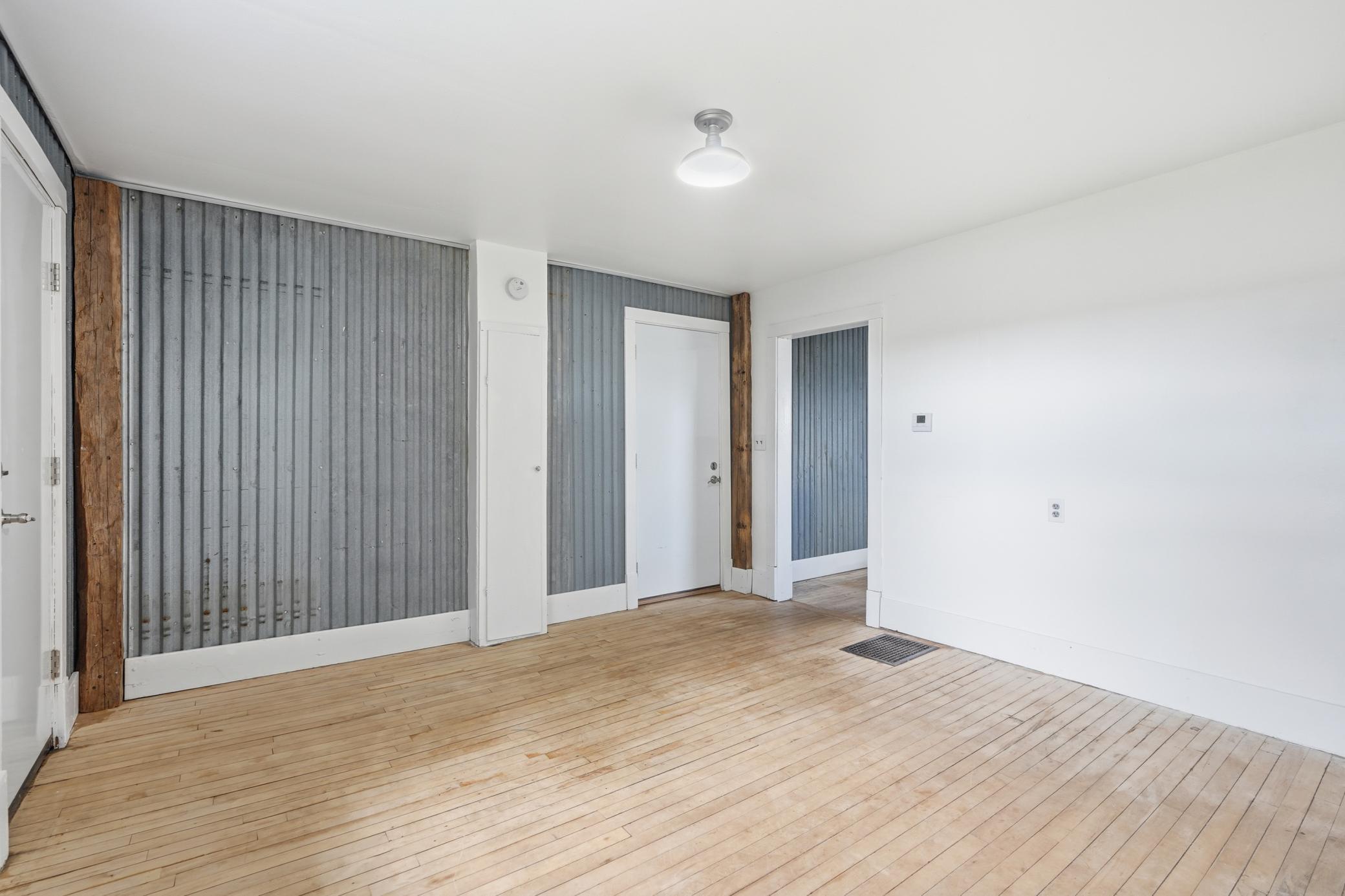 05-Living Room.jpg