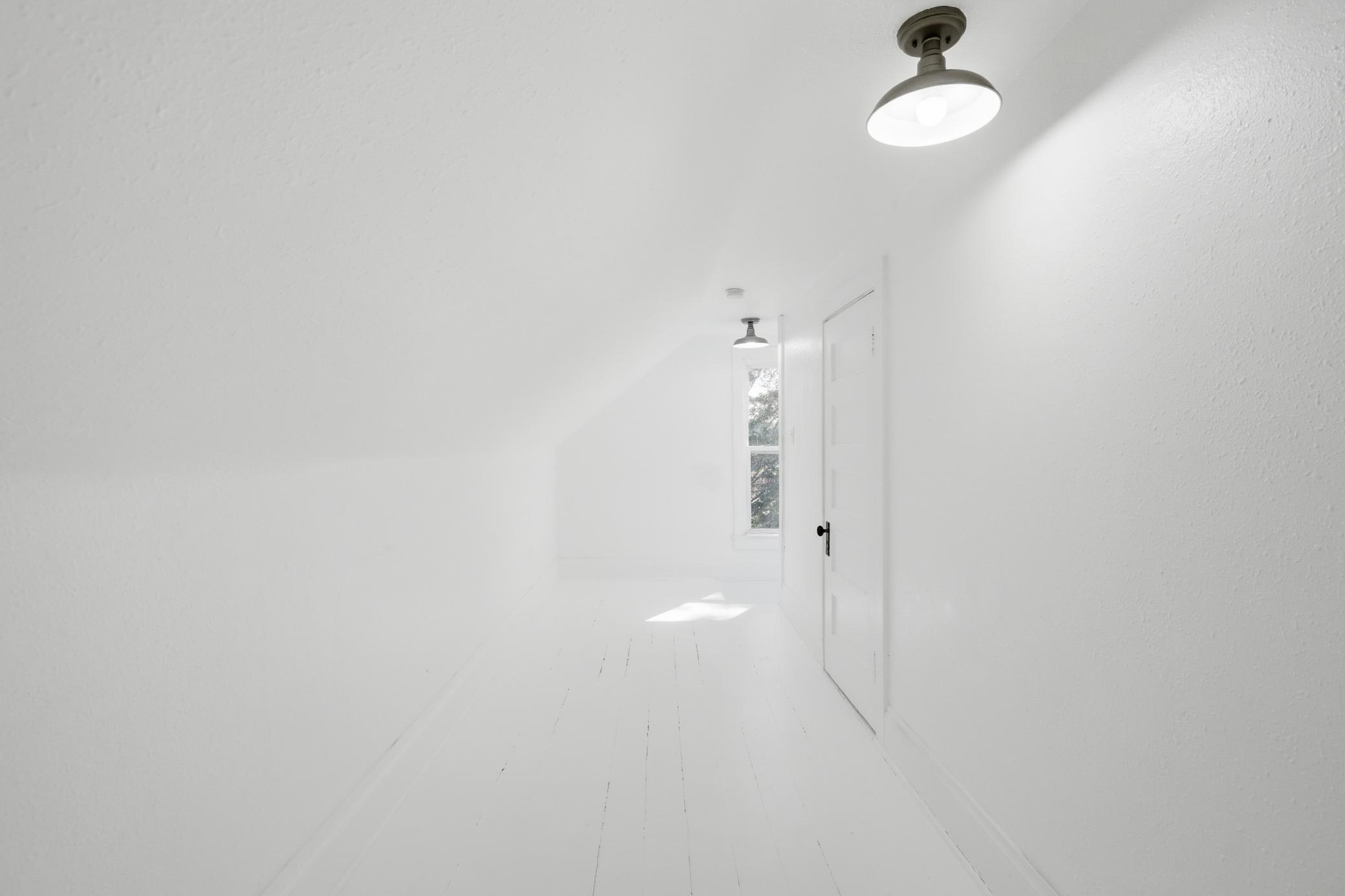 11-Hallway.jpg