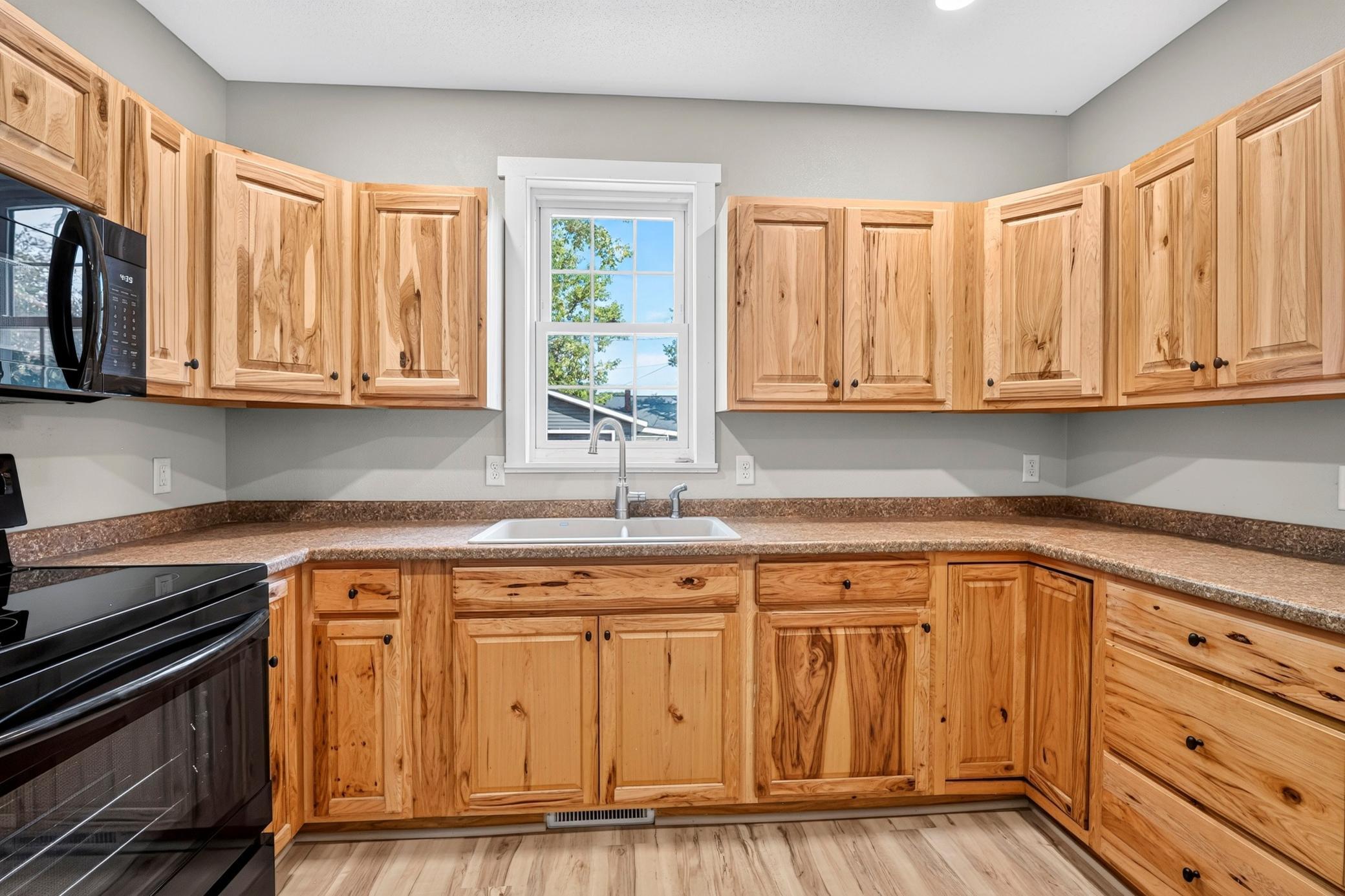816-Summit-Kitchen-4.jpg