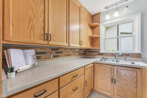 206 21st Street SW, Rochester, MN 55902