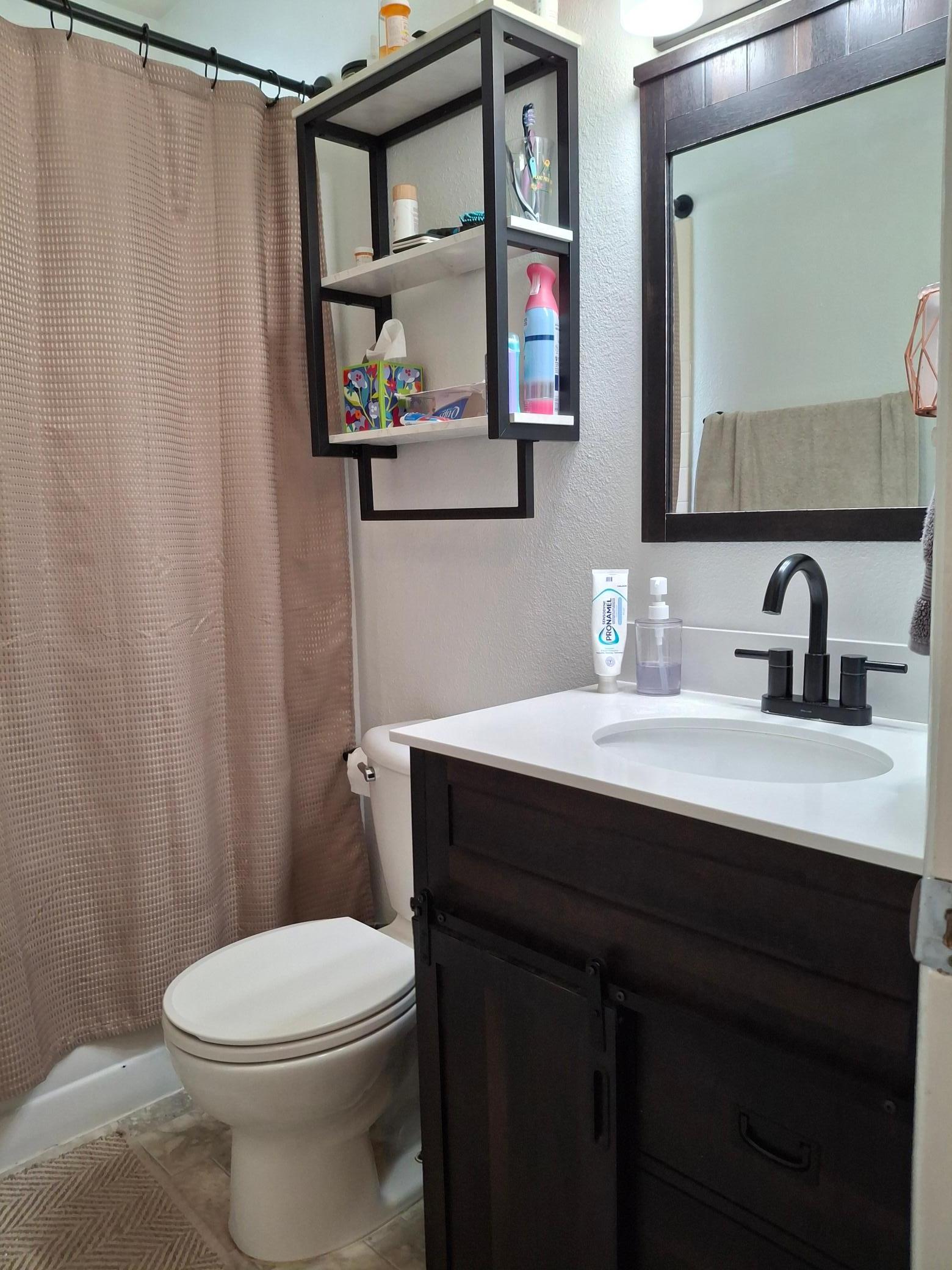 Updated Main Floor Full Bath