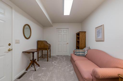 1429 Parkside Lane, North Mankato, MN 56003