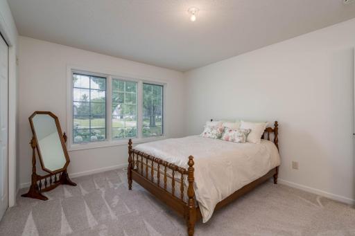 1429 Parkside Lane, North Mankato, MN 56003