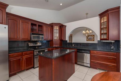 1429 Parkside Lane, North Mankato, MN 56003