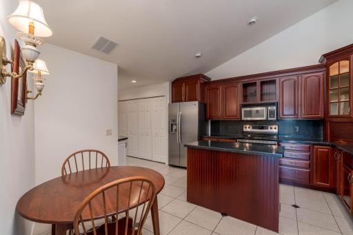 1429 Parkside Lane, North Mankato, MN 56003