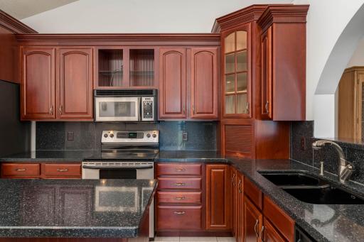 1429 Parkside Lane, North Mankato, MN 56003