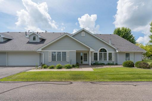 1429 Parkside Lane, North Mankato, MN 56003