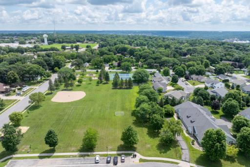 1429 Parkside Lane, North Mankato, MN 56003