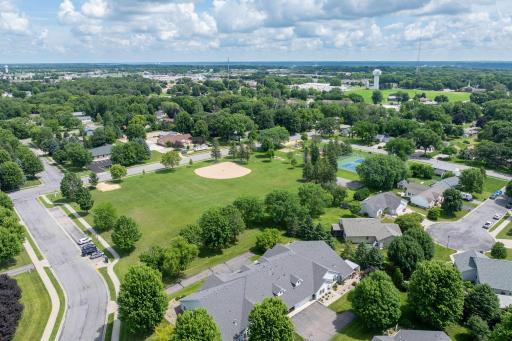 1429 Parkside Lane, North Mankato, MN 56003