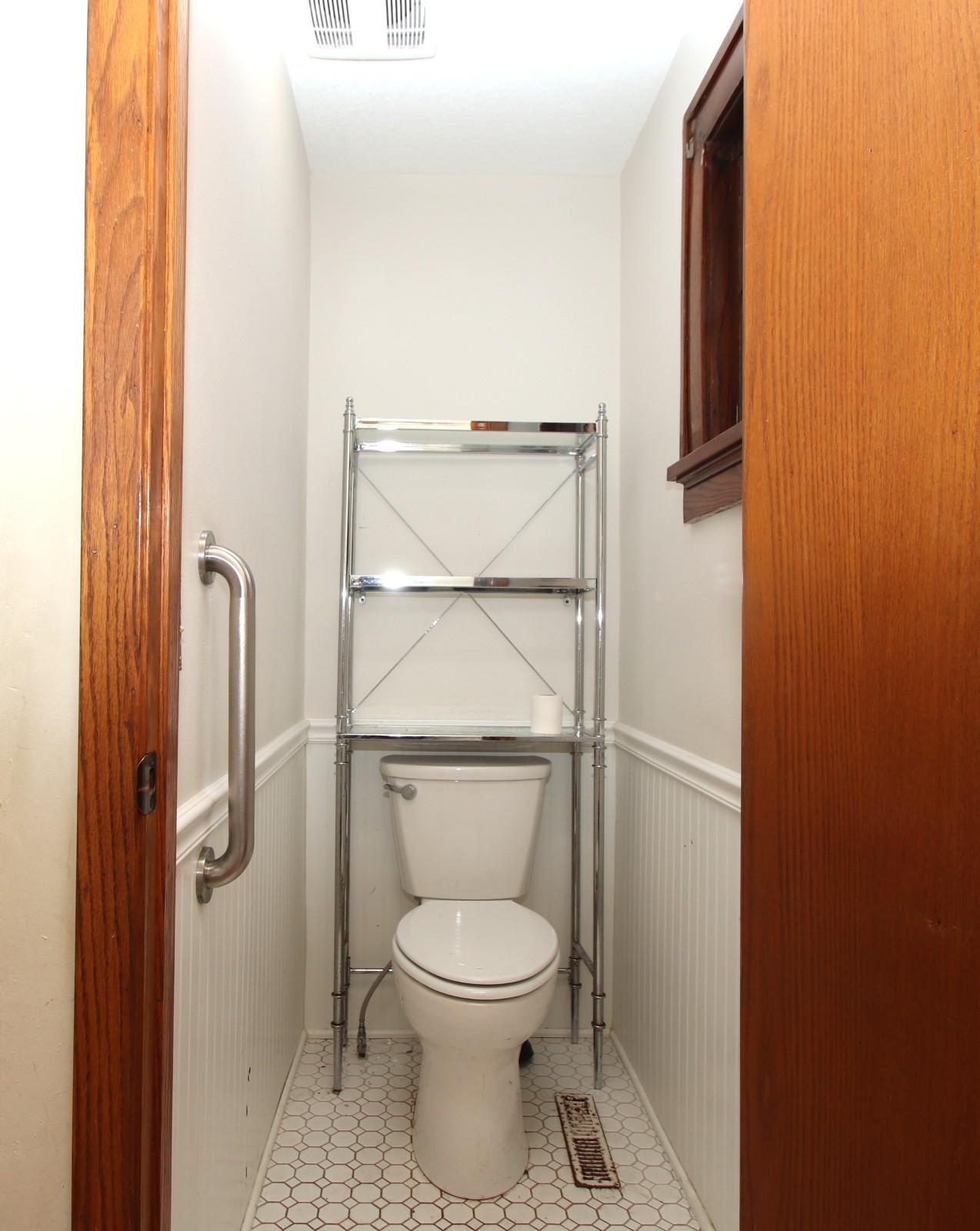 Main Floor 1/2 Bath