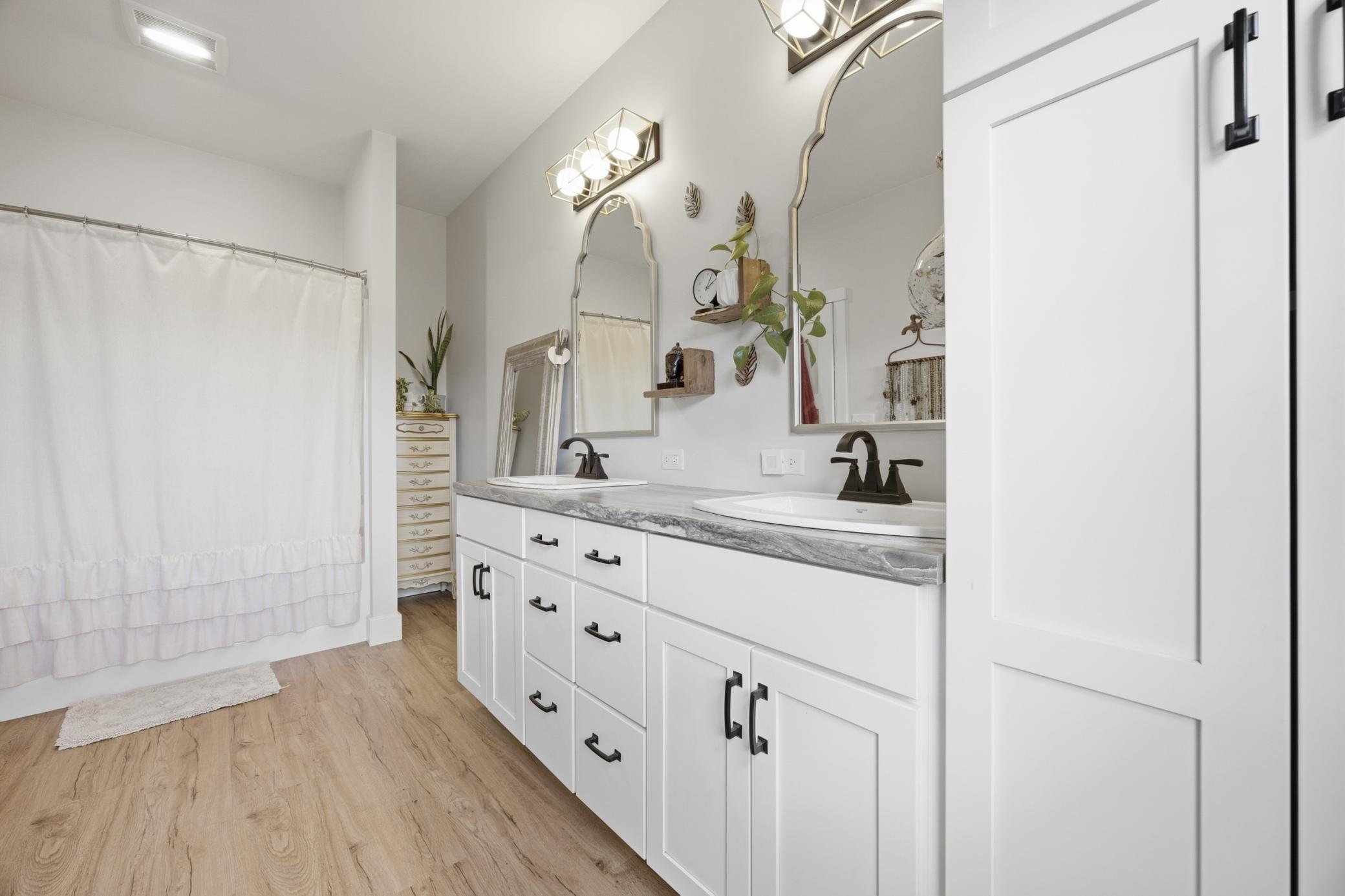 En Suite Bathroom