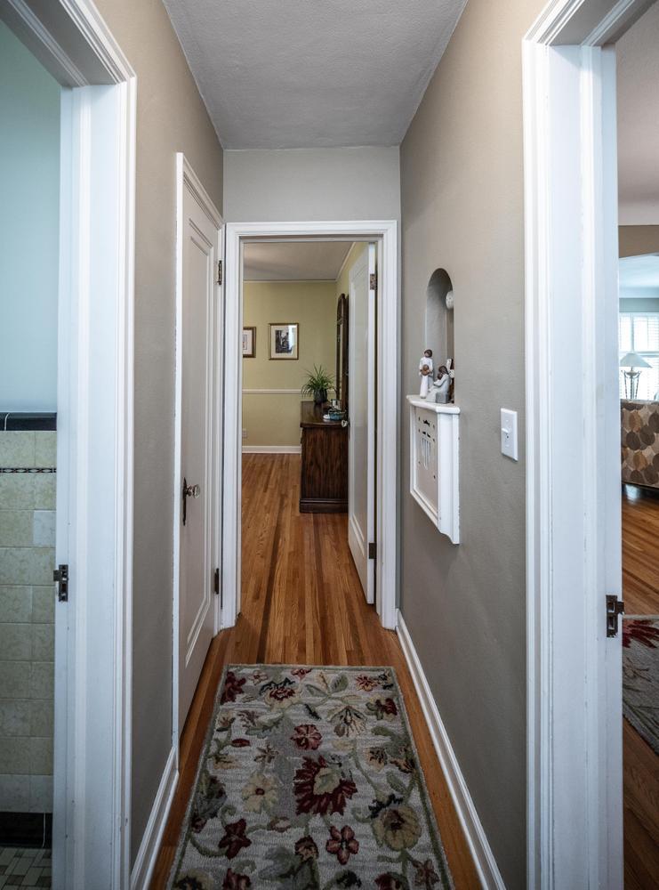 022-025-Hallway-742x1000.jpg