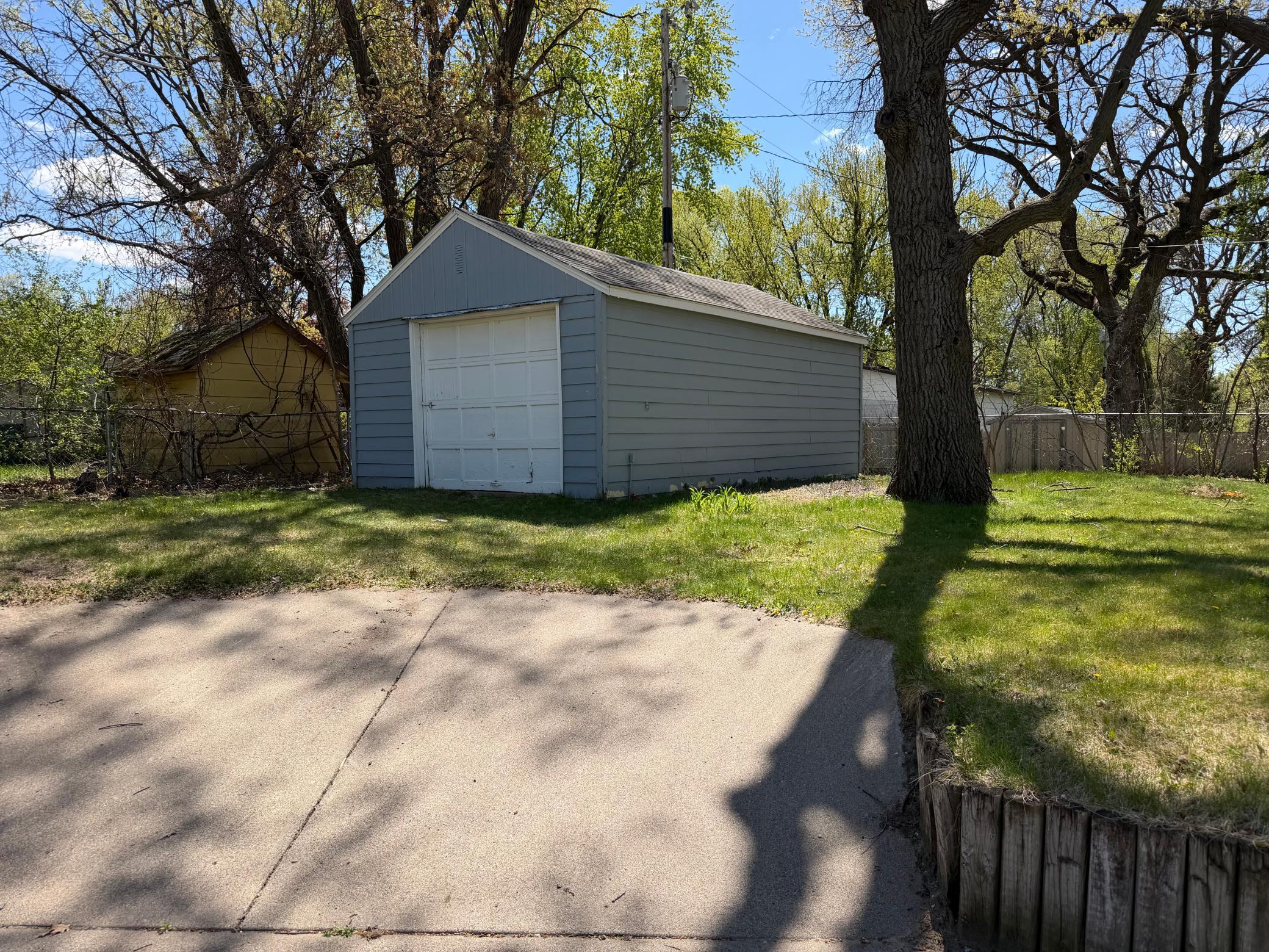 Detached 2nd car garage 14x22