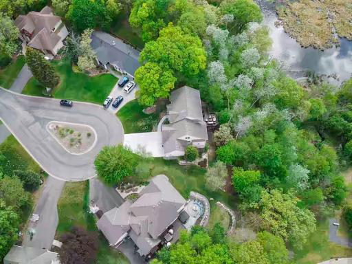 8587 Summit Oaks, Savage, MN 55378