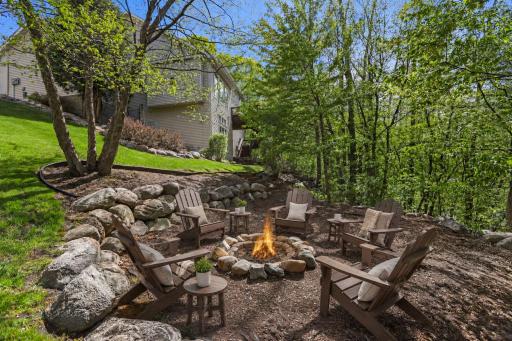 8587 Summit Oaks, Savage, MN 55378