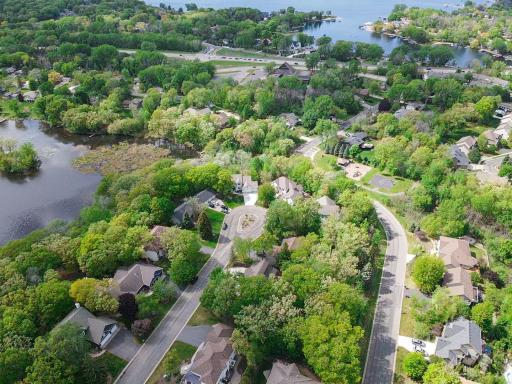 8587 Summit Oaks, Savage, MN 55378