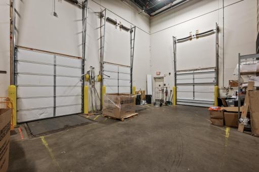 2 loading docks and overhead rollup