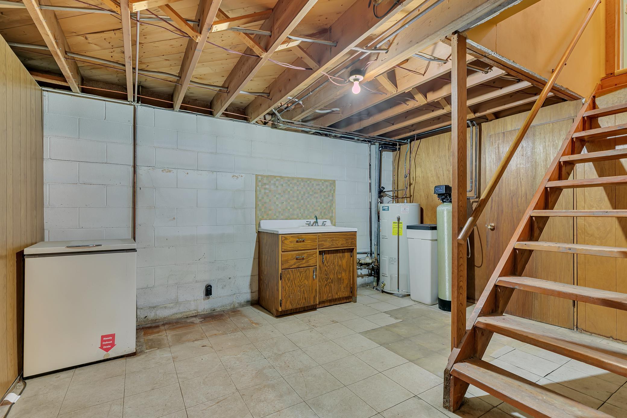 Lower Level Utility Room