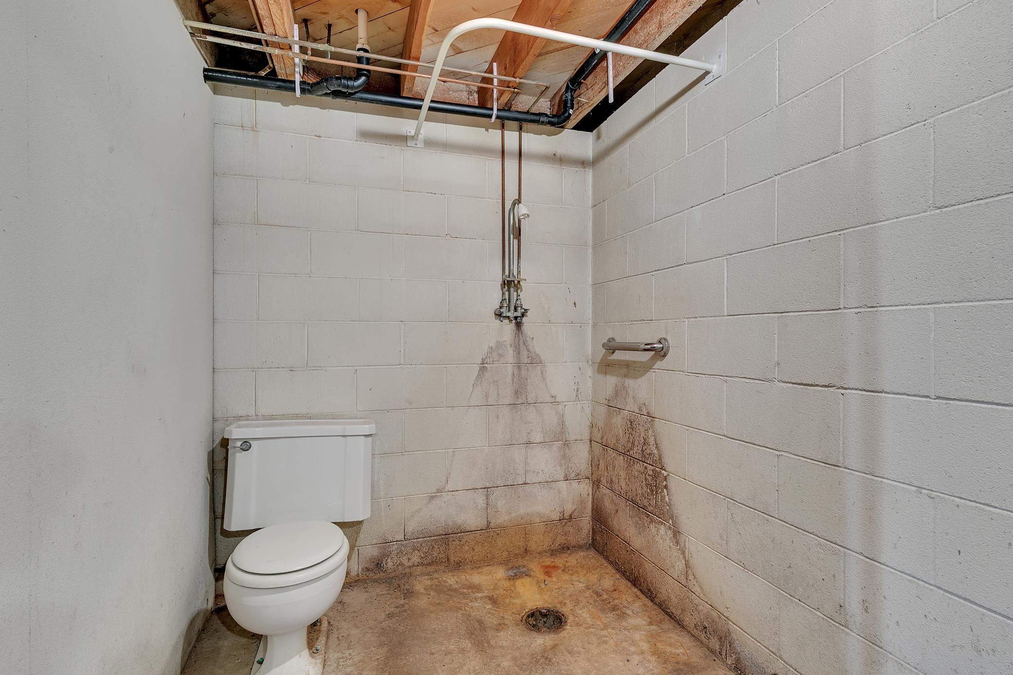 Lower Level 3/4 Bath