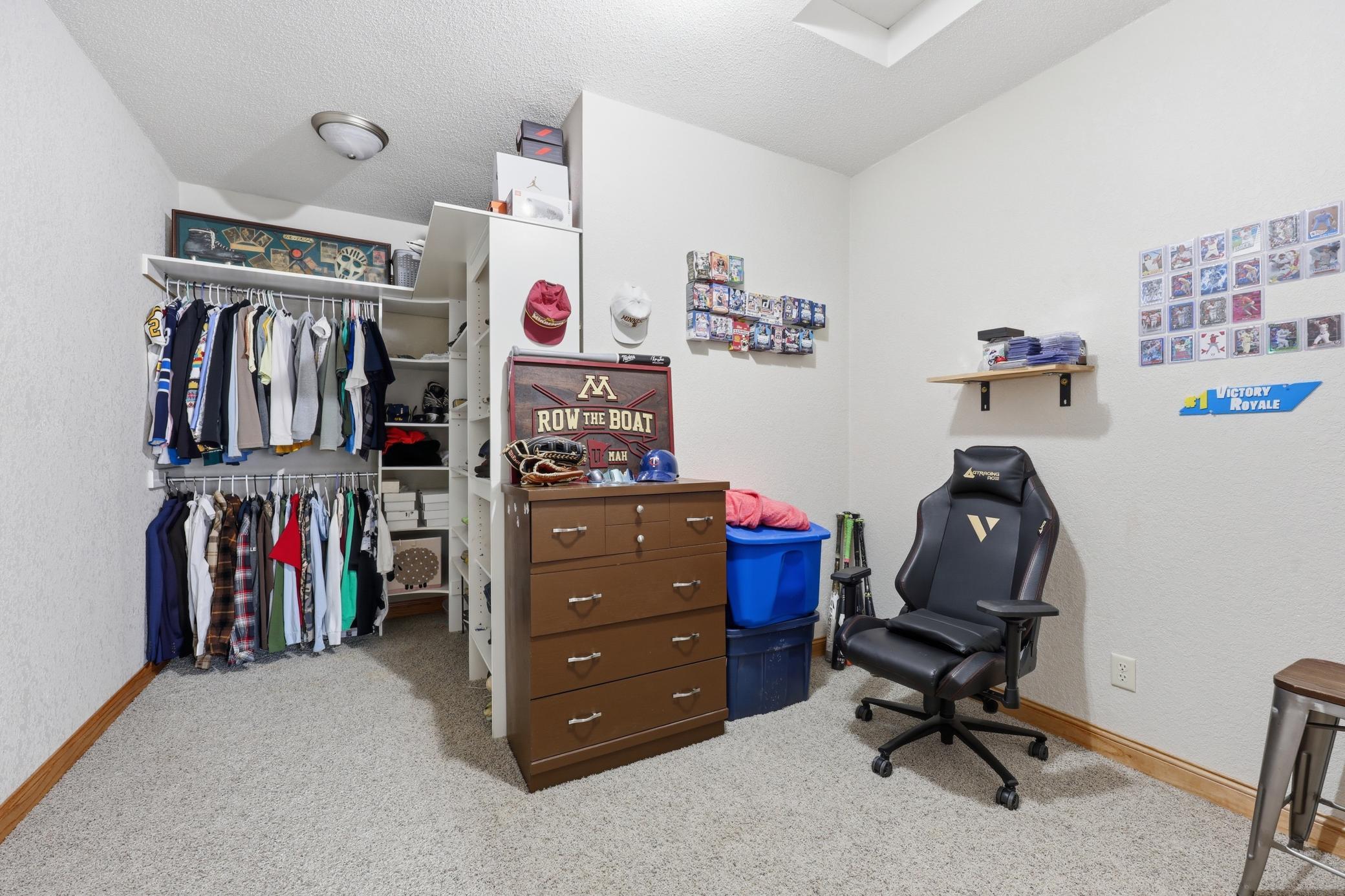 Bedroom 4 - Huge closet and study space