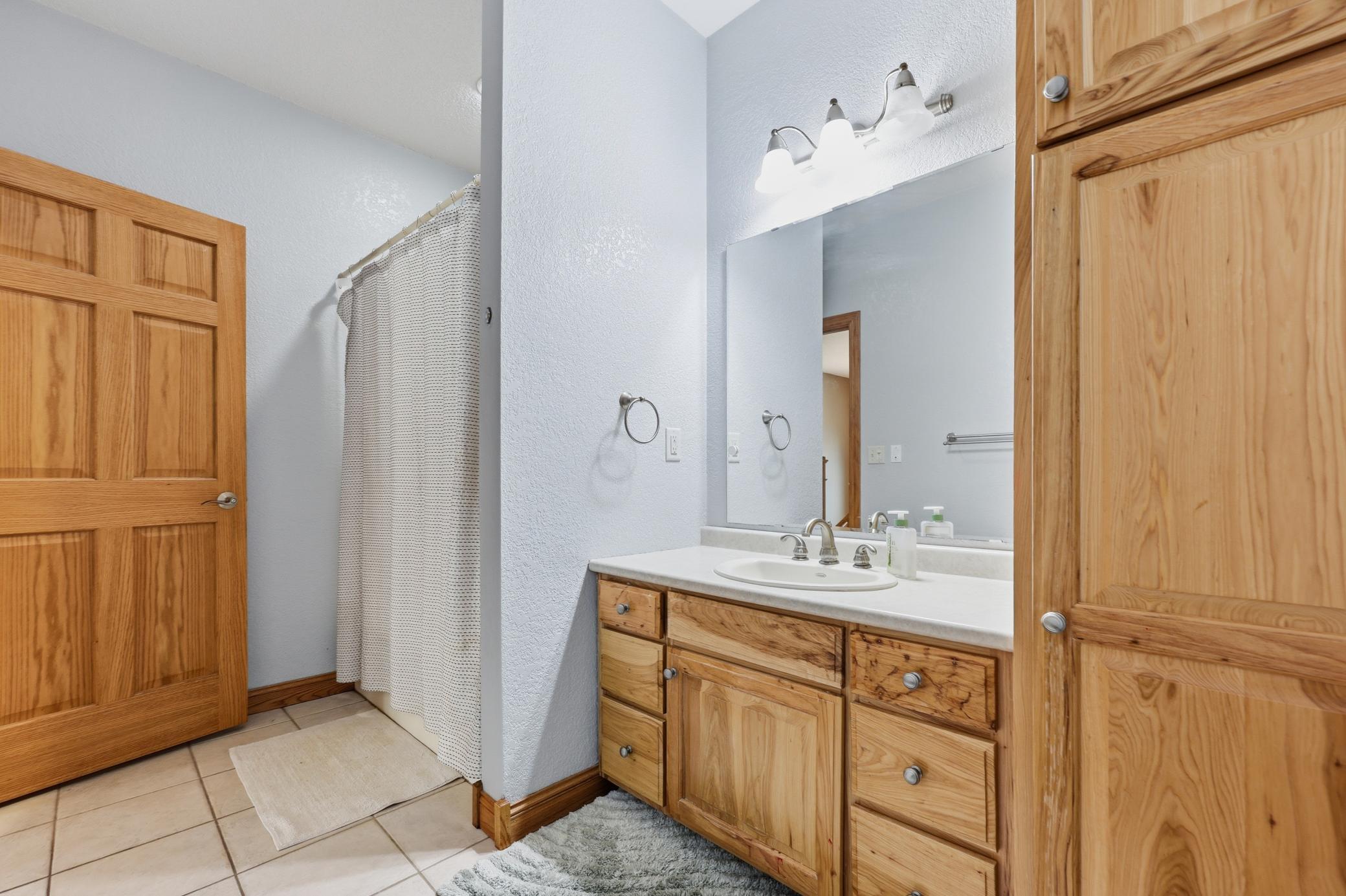Upper Level Bath
