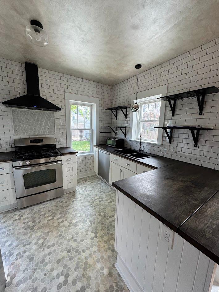 Kitchen 2