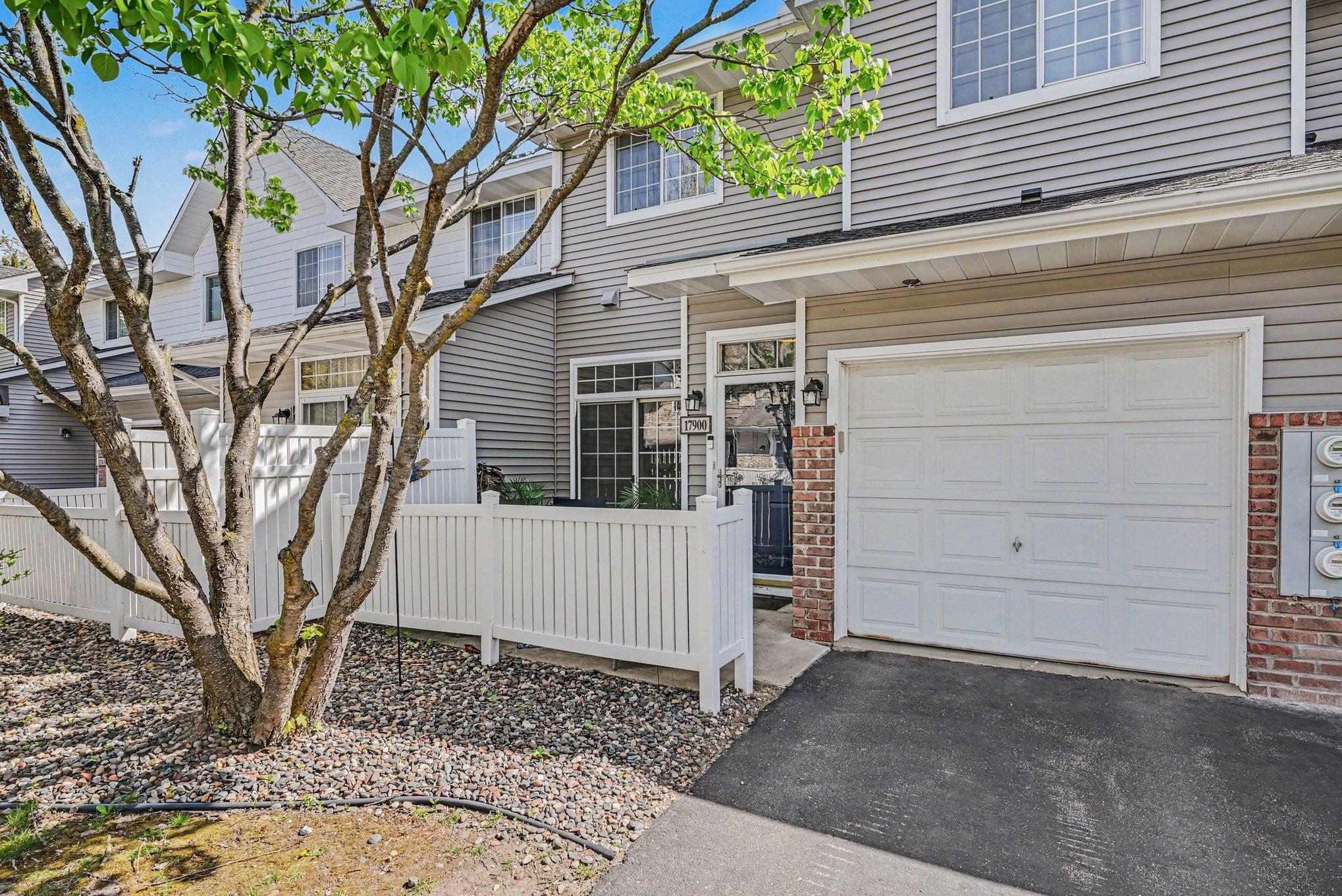Highly desirable area. Located just off of Hwy 212 for an easy commute. It is located next to Mitchell Lakes Miller Park & Rice Marsh Lake with over 3 miles of walking/bike paths.