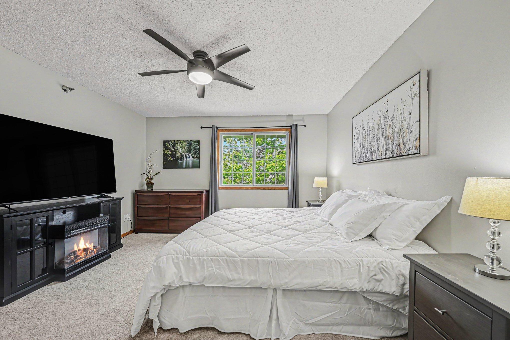 Large Master Bedroom fits a king size bed with plenty of extra room for dressers and end tables